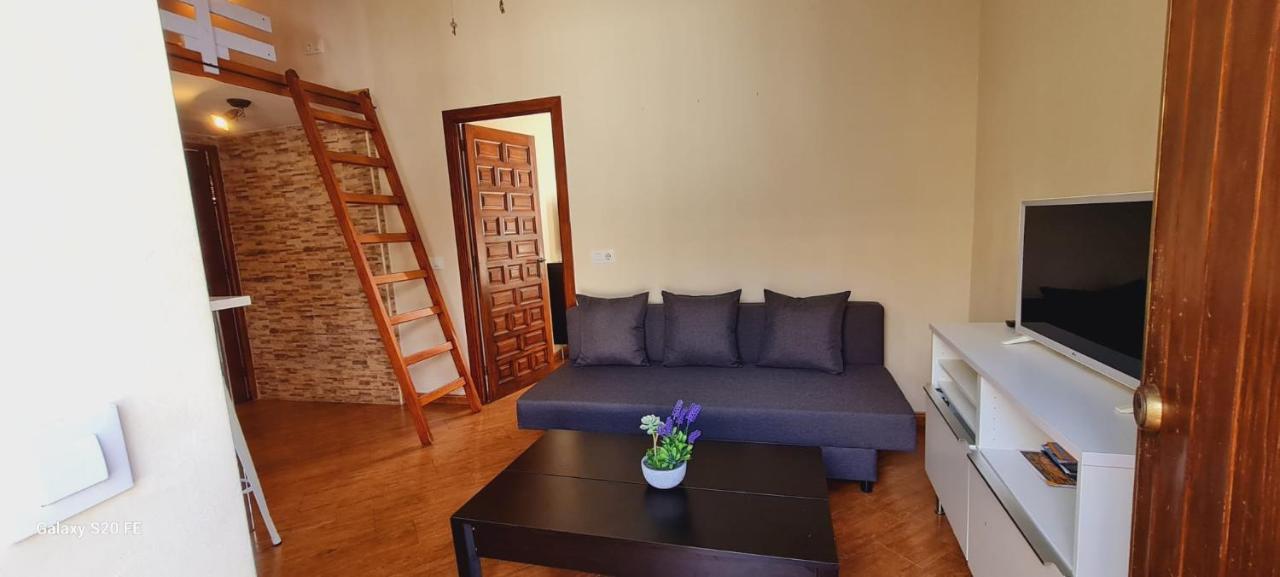 Magnifico Apartamento Tipo Duplex En Triana Seville Exterior photo